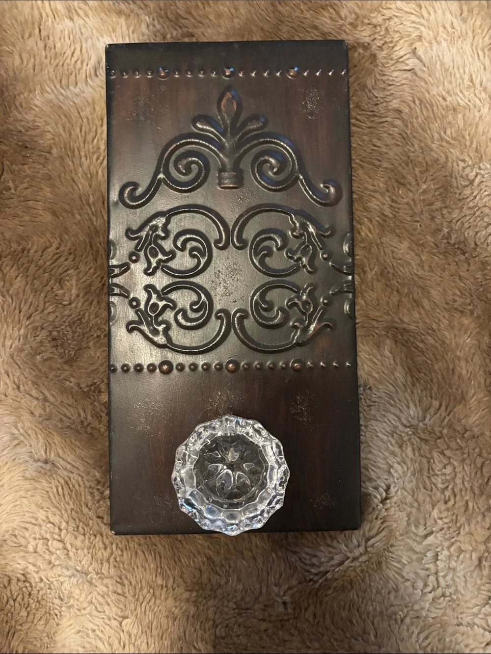 Collection of 3 wall hook hangings